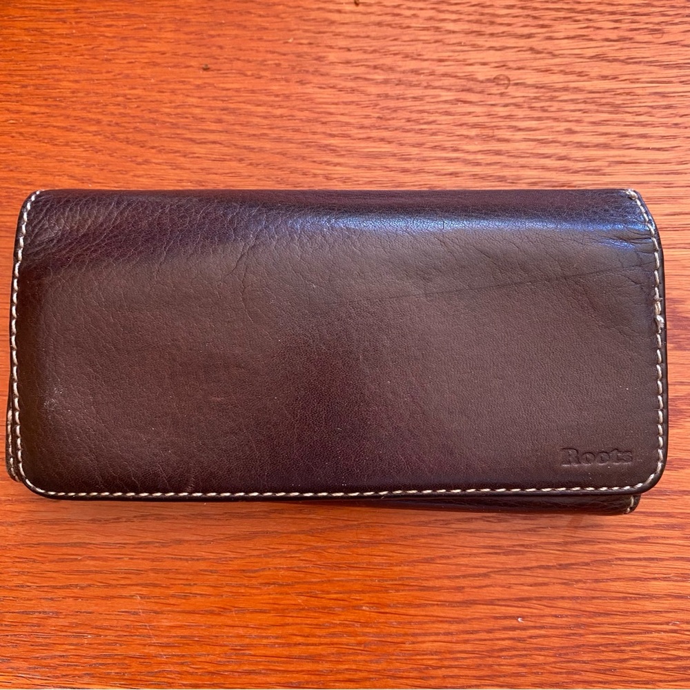 Roots brown leather wallet. GUC